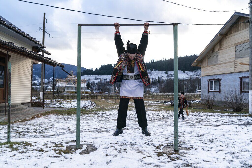 APTOPIX Virus Outbreak Ukraine Orthodox Christmas